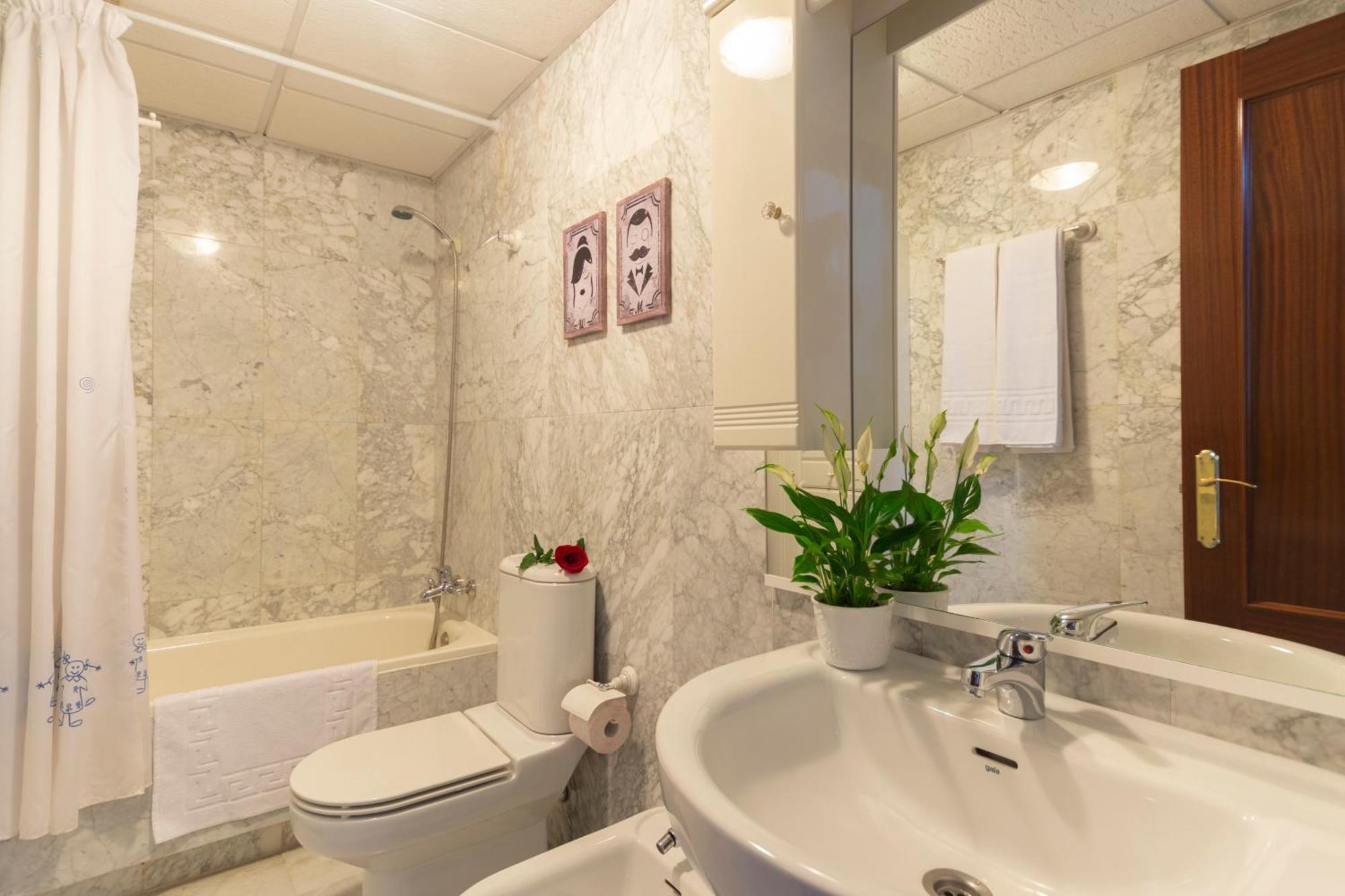 Apartamento Adultos Centro N V 1 Free Parking Granada Exterior photo